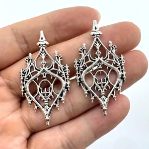 Colgante Solo Sin Cadena Castillo Gótico Vintage Punk Calado Aleación de Zinc Galvanizado Estilo Oscuro Joyería Artesanía Para Hombres Mujeres