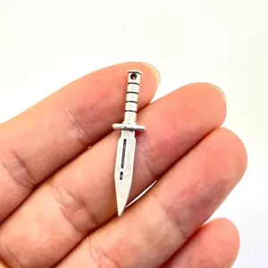 Mini zinc alloy dagger charm vintage weapon pendant for DIY craft jewelry making accessories
