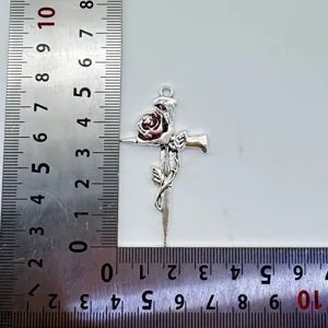 Vintage gothisch Kreuz Rose Dolch Anhänger DIY Metall Zubehör für Halskette Schmuck