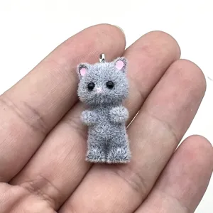Beflockter Harz süßer Katzenanhänger flauschige Cartoon Puppe Schlüsselanhänger DIY