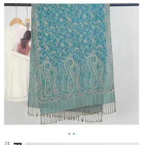 Bufanda vintage jacquard paisley con borlas en azul para elegantes conjuntos