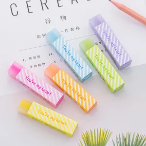 Buntes, langes 2B Radiergummi-Set mit niedlichen Streifenmustern ideal für die Schule.