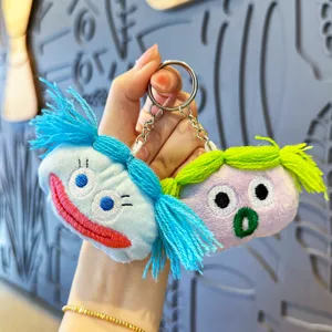 Süßer Plüsch Monster Schlüsselanhänger Skurriler Großmaul Alien Taschenanhänger Flauschige Gestopfte Puppe Schlüsselring Zubehör