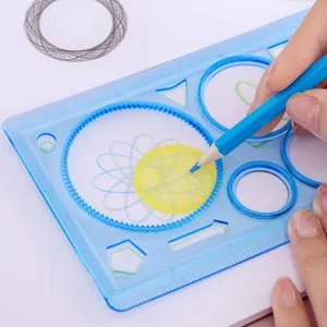 Creatieve geometrische spirograaf tekenlineaal set met sjablonen voor kinderkunstprojecten.