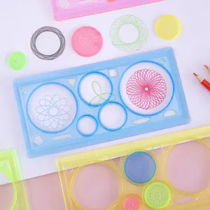 Creatieve spirograaf geometrische tekenlineaal set met plastic tandwielsjablonen voor kinderen.