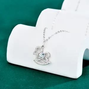 S925 Sterling Silber Moissanit Schaukelpferd Anhänger Halskette Elegante Choker Schmuck