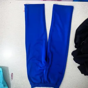 Blue fleece-lined casual sweatpants detail shot, loose wide-leg style for comfortable daily wear.