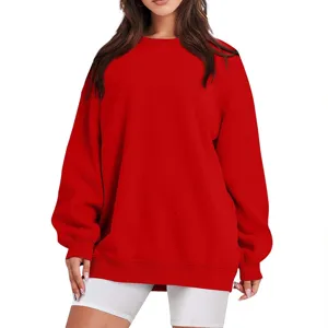 Sweat-shirt oversize rouge a col rond pour femmes et hommes, pull decontracte a manches longues.