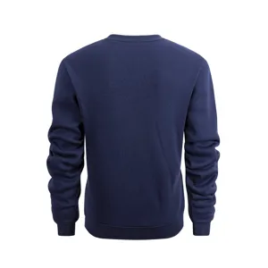 Vista posteriore dettagliata di una felpa a maniche lunghe blu scuro tinta unita casual.