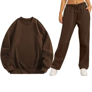 Comodo conjunto de sudadera y pantalon de color solido para ropa casual diaria de primavera.