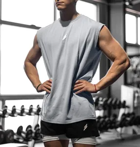 Men's breathable gym tank top and athletic shorts set, perfect for summer workout and training.