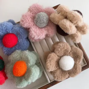 Plush flower hair claw clip cute fuzzy shark clip aesthetic hair accessories for women girls