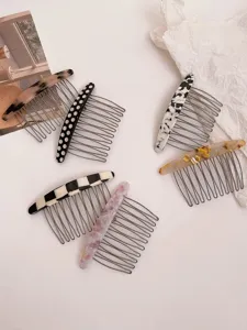 Haarkamm Set mit Metallzähnen, schickes Karomuster und Marmordesign für stilvolles Haar-Styling.