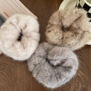 Pluche nep bont haarscrunchie voor herfst en winter, zacht elastisch haaraccessoire