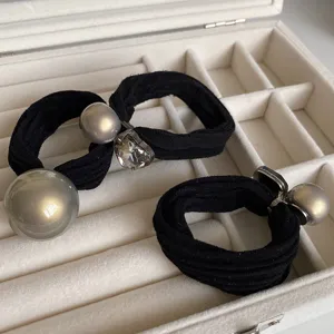 Elegante elastico per capelli nero con perle e strass per donne, durevole e ad alta elasticità.