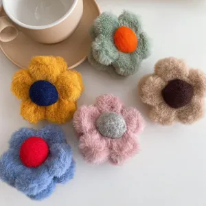 Cute plush flower hair claw clip soft fuzzy floral hair catcher stylish hair accessories for women