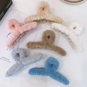 Fluffy plush hair claw clip large winter hair accessories cute cute stylish for women