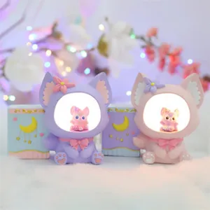 Bonita luz nocturna de animales de dibujos animados decoración de dormitorio diseño rosa y violeta