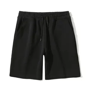 Casual zwarte sportshorts voor heren, losse pasvorm en comfortabele zomerkleding.