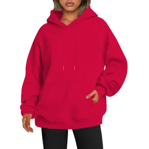 Sweat-shirt à capuche oversized rouge pour hommes et femmes, uni à épaules tombantes, vue principale.