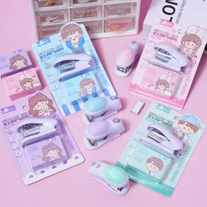 Süßes Cartoon Mini Heftgerät Set Tragbare Studenten Schreibwaren Macaron Farben Desktop Tools Schulbedarf Geschenke Für Büro Kinder Täglich
