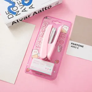 Rosa Macaron Büro Tacker Set mit 24/6 Klammern, kompaktes Design für Schule und Alltag.