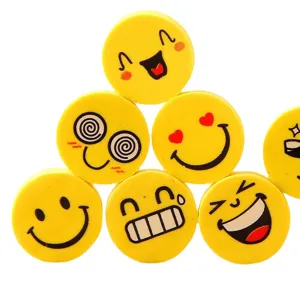Joli ensemble de gommes rondes emoji visage souriant pour fournitures scolaires enfants.