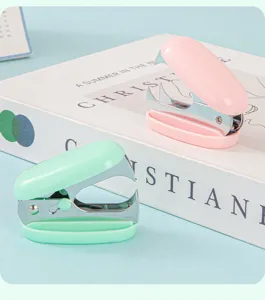Macaron déagrafeur portable compact métal bureau école papeterie outil pastel rose vert 2pcs