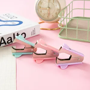 Détacheur d'agrafes couleur macaron, portable économe en effort papeterie d'étudiant bureau.