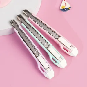 Macaron Farbe Teppichmesser Set, tragbarer kleiner Papierschneider für Büro und Tagebuch.