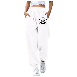 Immagine principale pantaloni della tuta bianchi con stampa grafica di panda e coulisse.