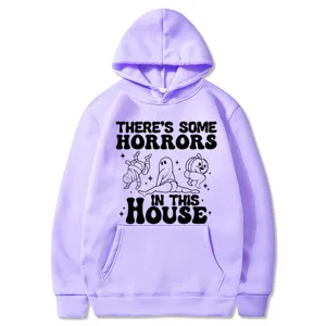 Sweat-à-capuche violet décontracté avec un imprimé graphique humoristique d'horreur d'Halloween.