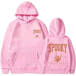 Sweat à capuche rose à manches longues avec imprimé graphique pour un look décontracté.
