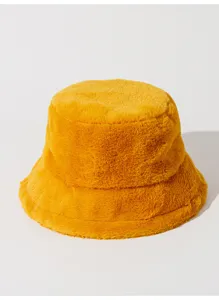 Sombrero bucket de piel sintética amarilla suave para mujer cálido gorro peluche