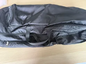 Schwarze tragbare Sporttasche fuer Yogamatten Fitnessausruestung und Pilates Zubehoer Haltbar