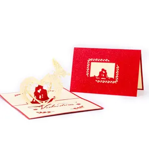 Biglietto d'auguri 3D pop-up per San Valentino con sagoma di una coppia romantica