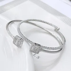 Brazalete abierto de estrás plateado, elegante joya de pulsera de doble capa para mujer.