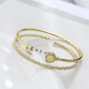 Elegante set di bracciali rigidi a serpente e bracciale tennis in zircone placcato oro 18K.