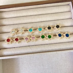 Semplici Orecchini a Bottone a Stella in Rame Placcato Oro 18K Francese Micro Intarsiato Strass Scintillanti Gioielli da Donna Piccoli e Delicati