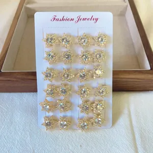 Set orecchini a lobo stella in zircone placcato oro, eleganti gioielli in cristallo per donne.