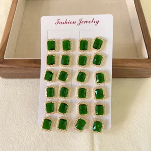Orecchini a lobo in zircone quadrato verde dorati set di gioielli moda minimalista