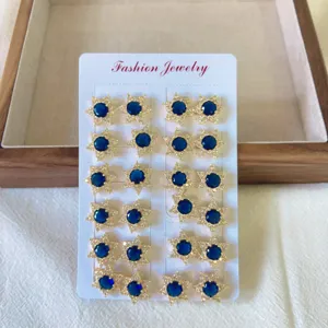 Orecchini a lobo a stella blu placcati in oro con zirconi luminosi per donna e ragazze.