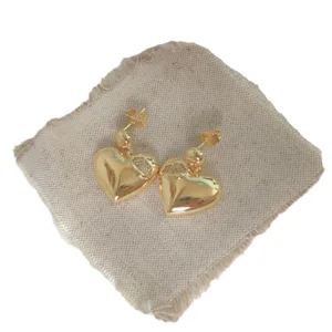 Minimalist Gold Heart Stud Earrings Featuring Pave Zircon for Elegant Daily Fashion Look