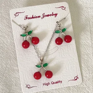 Kirsche Halskette und Ohrringe Set, süßer roter Frucht Schmuck für Damen und Mädchen Alltag.
