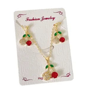 Schmuckset goldene Kette Ohrringe mit roten Kirschen süßer Modeschmuck für Damen Alltag.