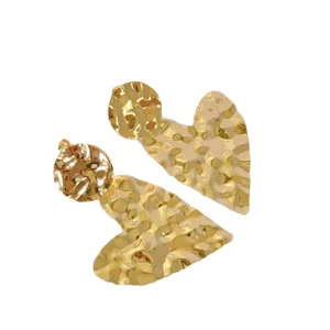 Retro goldene gehämmerte Herz Ohrringe aus Edelstahl für Damen geometrischer Schmuck