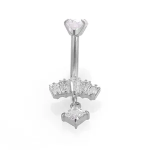 Piercing para ombligo de acero inoxidable circonita joya corporal vista detallada.