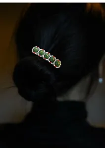 Fermaglio per capelli vintage cinese con perle verdi per elegante acconciatura Hanfu.