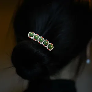 Elegante molletta per capelli in stile cinese con perle verdi, ideale per chignon e Hanfu.