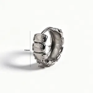 Roestvrij staal kruis kroon oorringen vintage punk stijl sieraden voor dagelijkse look.